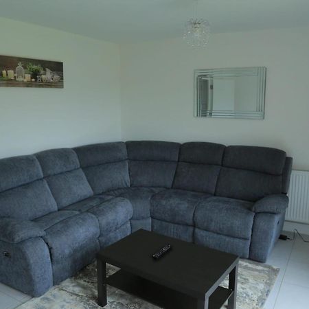 Beautiful New Family Home Leeds  Kültér fotó