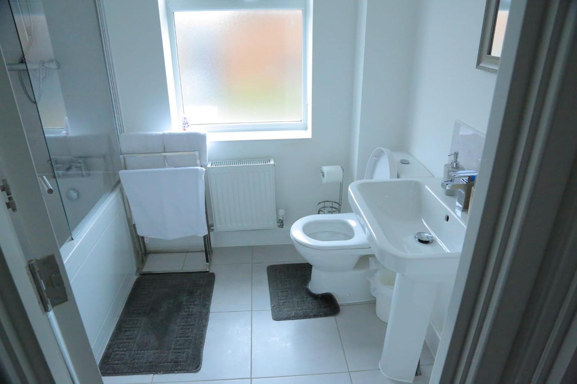 Beautiful New Family Home Leeds  Kültér fotó